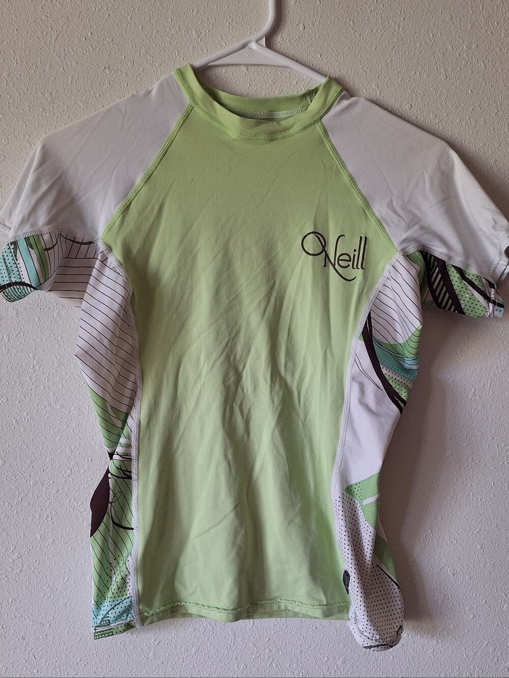 O'Neill Light Green & White Rash Guard with Graphic Side Panels